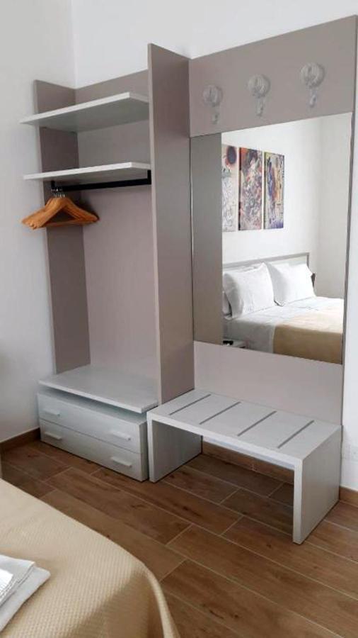 Caba Holiday Bardolino Colombo Екстериор снимка